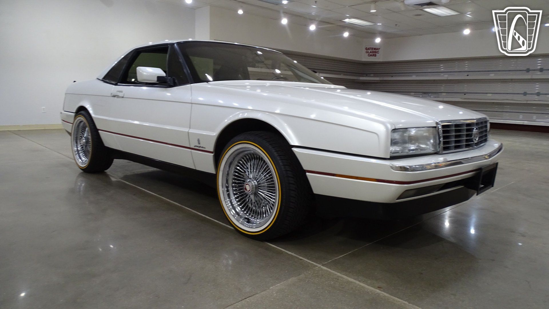 Used 1991 Cadillac Allante FWD image 21