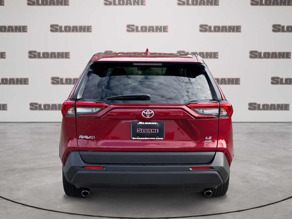 Used 2025 Toyota RAV4 LE AWD/4WD image 4