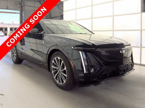 Used 2024 Cadillac Lyriq Sport w/ LPO, Floor Liner Package AWD/4WD image 3