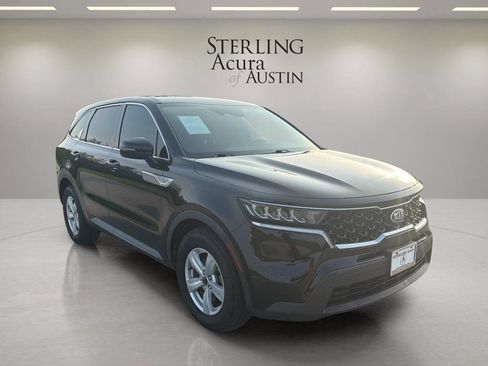 Used 2021 Kia Sorento LX FWD image 3