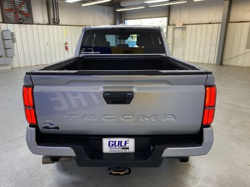 Used 2025 Toyota Tacoma TRD Off-Road image 7