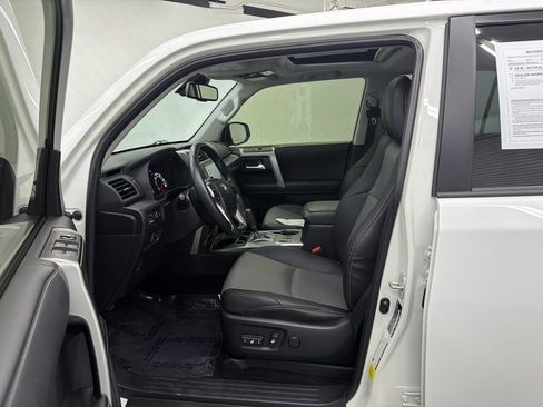 Used 2024 Toyota 4Runner SR5 Premium w/ Moonroof Package RWD image 9
