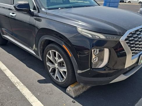 Used 2020 Hyundai Palisade SEL w/ Premium Package FWD image 3