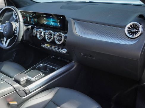 Used 2022 Mercedes-Benz GLA 250 4MATIC image 21