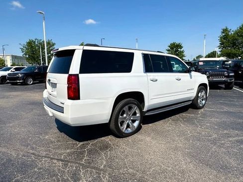 Used 2020 Chevrolet Suburban Premier w/ Premier 6.2L Value Package AWD/4WD image 13