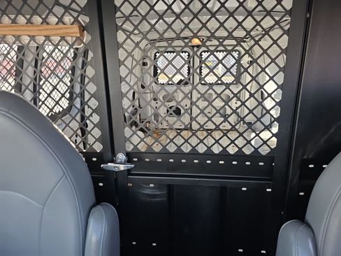 Used 2003 Ford E-150 and Econoline 150 image 10