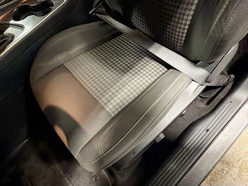 Used 2017 Dodge Challenger R/T w/ Blacktop Package image 18