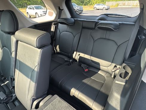 Used 2025 Honda Pilot Elite image 28