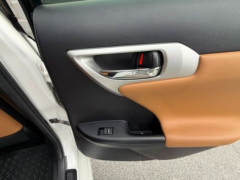 Used 2012 Lexus CT 200h Premium w/ Premium Audio Pkg FWD image 27