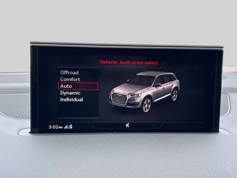 Used 2017 Audi Q7 3.0T Premium Plus AWD/4WD image 27