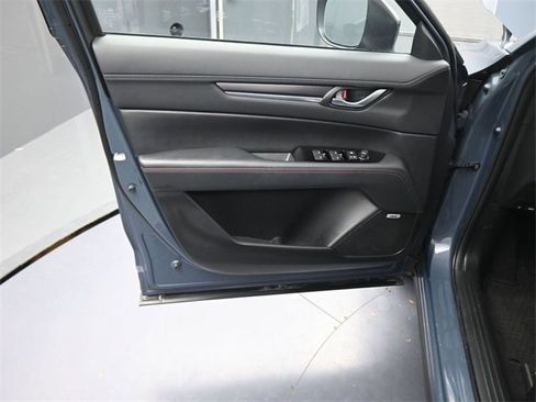 Used 2025 MAZDA CX-5 Carbon Edition image 17