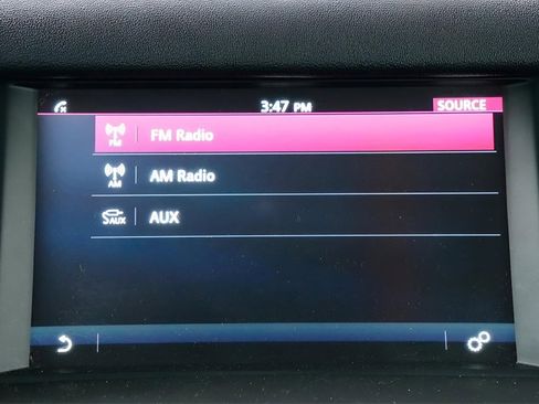 Used 2019 Land Rover Discovery Sport SE image 39