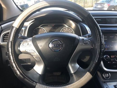 Used 2018 Nissan Murano SV image 36