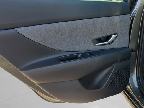 New 2026 Hyundai Elantra Limited image 9