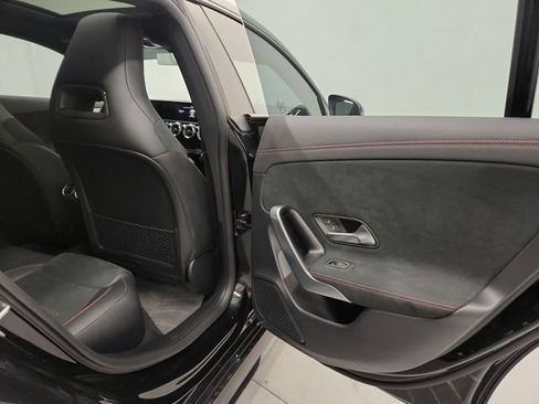 Used 2023 Mercedes-Benz CLA 250 image 28