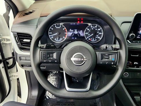 Used 2022 Nissan Rogue SV AWD/4WD image 13