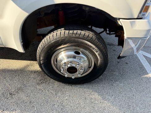 Used 2007 Ford F350 XL image 15