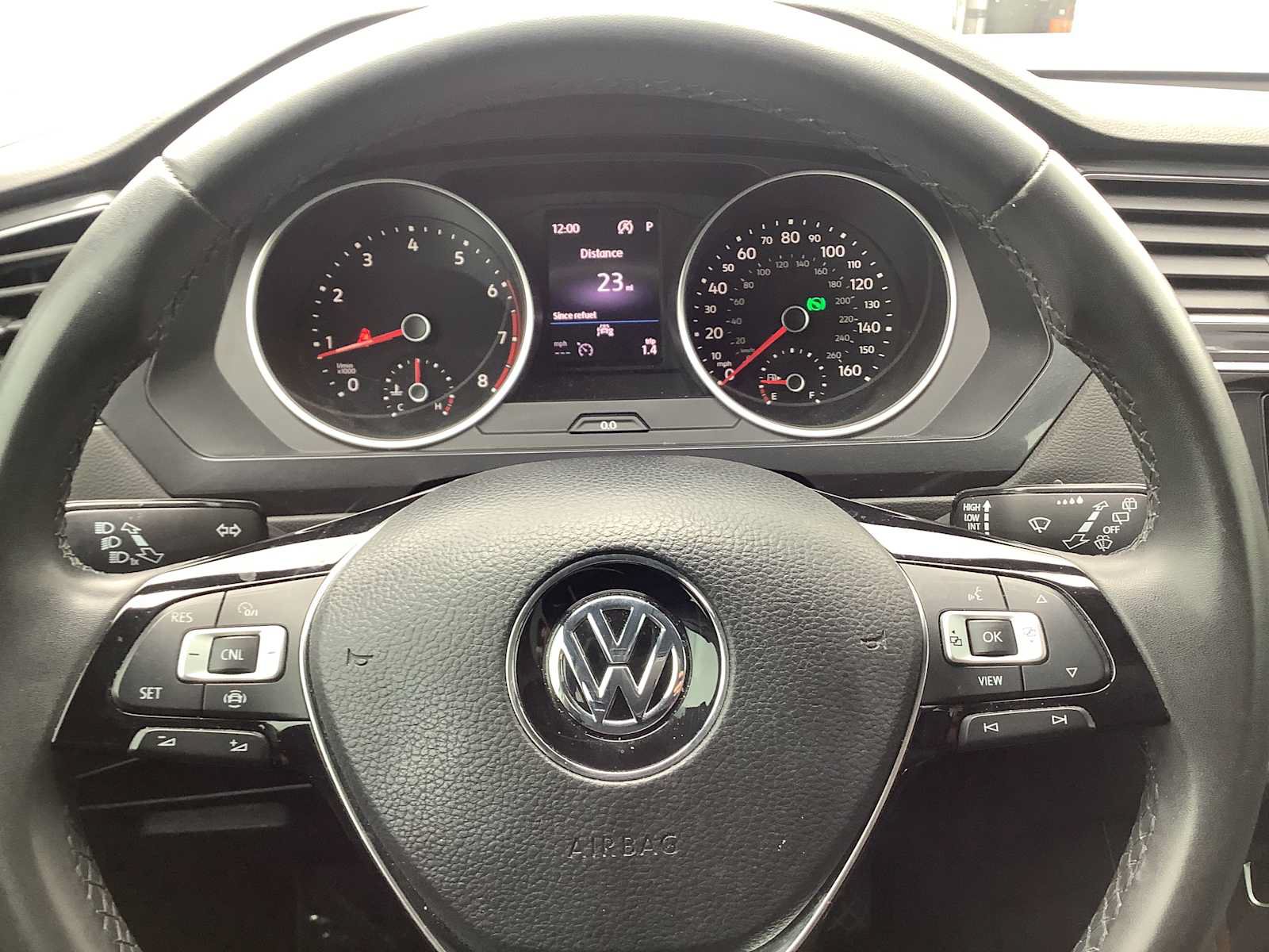 Used 2020 Volkswagen Tiguan SE FWD image 16