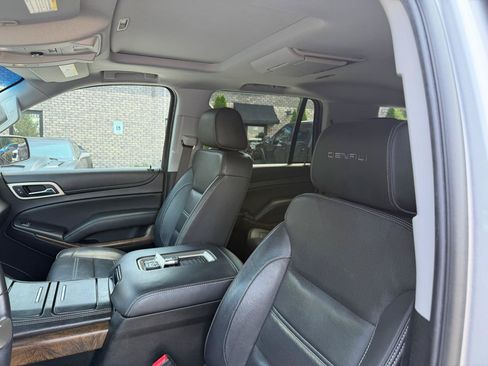 Used 2018 GMC Yukon Denali w/ Denali Ultimate Package AWD/4WD image 14
