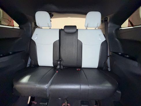 Certified 2025 Toyota Sienna XSE image 23