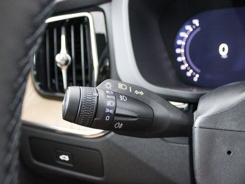 New 2026 Volvo XC60 B5 Plus w/ Protection Package Premier image 47