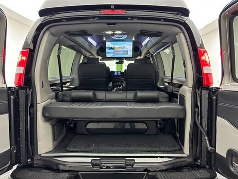 New 2026 GMC Savana 2500 Extended w/ Driver Convenience Package RWD image 13