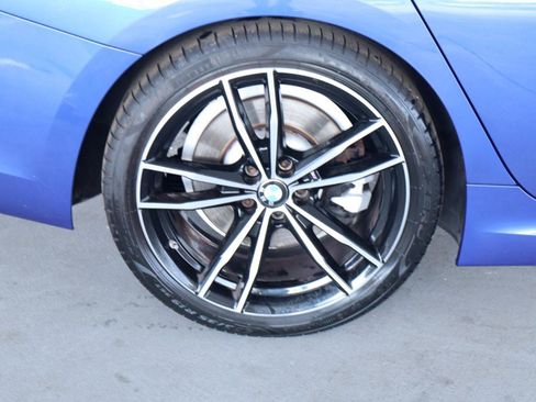 Used 2022 BMW 330i Sedan w/ M Sport Package RWD image 5