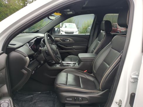 Used 2023 Chevrolet Traverse Premier w/ Redline Edition AWD/4WD image 26