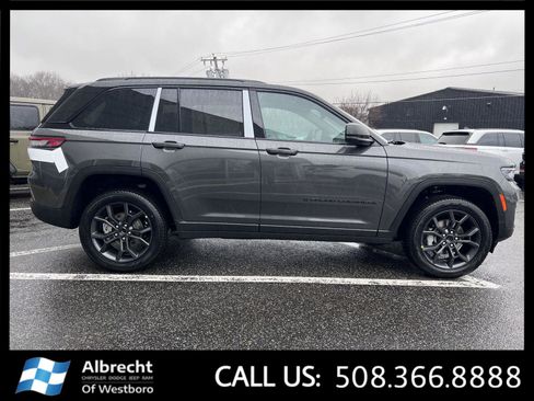 New 2025 Jeep Grand Cherokee Limited w/ Trailer Tow Package image 6