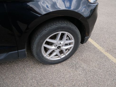 Used 2024 Ford Edge SEL AWD/4WD image 5