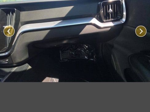 Used 2020 Volvo S60 T5 Momentum w/ Protection Package Premier FWD image 16