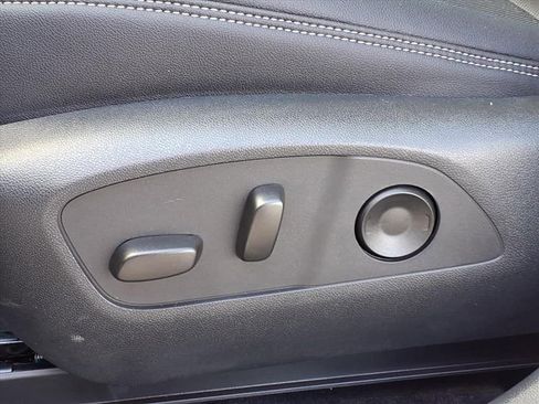 New 2025 Chevrolet Blazer EV LT image 12