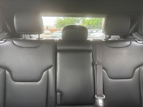 Used 2025 Jeep Compass Limited AWD/4WD image 33