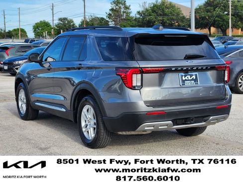 Used 2025 Ford Explorer Active w/ Active Comfort Package RWD image 6