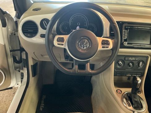 Used 2013 Volkswagen Beetle 2.5 image 17