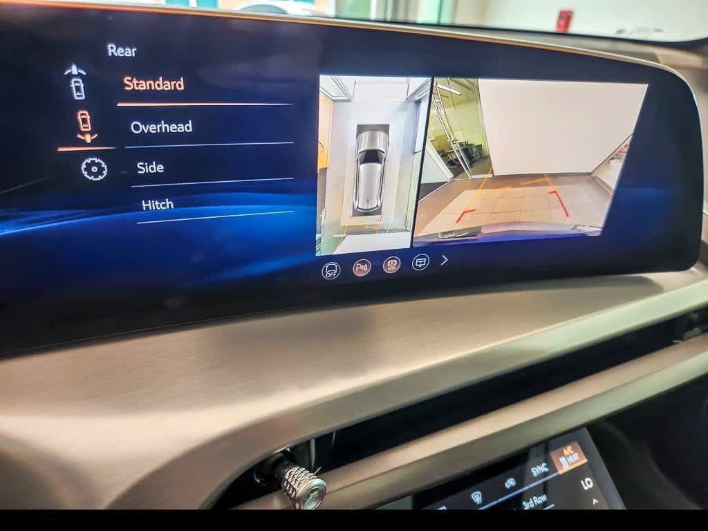 Certified 2026 Cadillac Vistiq Premium Luxury w/ LPO, Floor Liner Package AWD/4WD image 18