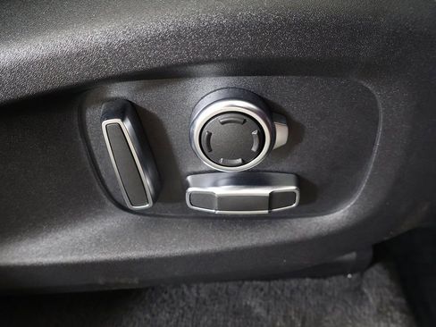 Used 2024 Jaguar F-PACE R-Dynamic S image 38