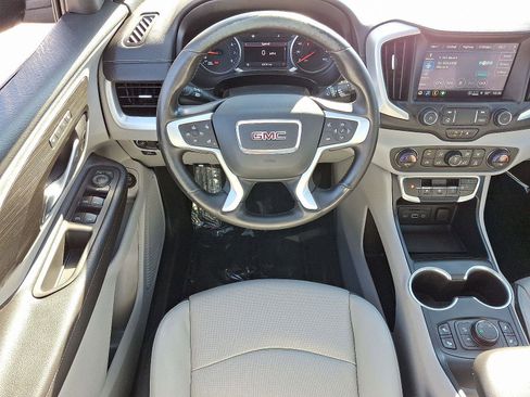 Used 2022 GMC Terrain SLT image 12