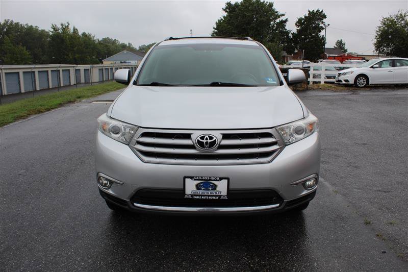 Used 2013 Toyota Highlander SE AWD/4WD image 2