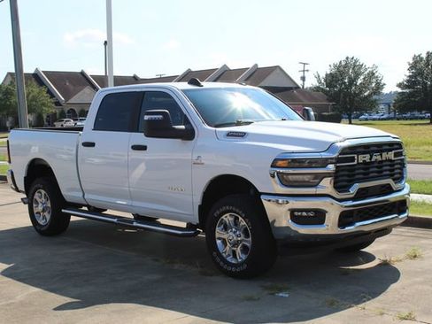 Used 2025 RAM 2500 Big Horn AWD/4WD image 7