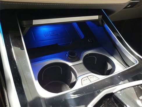 Certified 2023 BMW X7 xDrive40i w/ Executive Package image 25