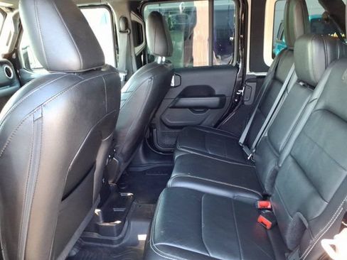 Used 2018 Jeep Wrangler Unlimited Sahara w/ Dual Top Group AWD/4WD image 24
