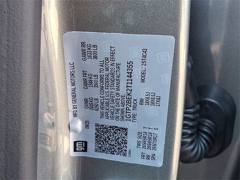 New 2026 GMC Canyon Elevation w/ Convenience Package image 17