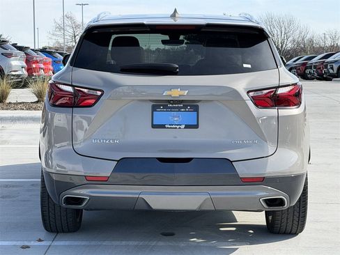 Certified 2022 Chevrolet Blazer Premier w/ Enhanced Convenience Package image 5