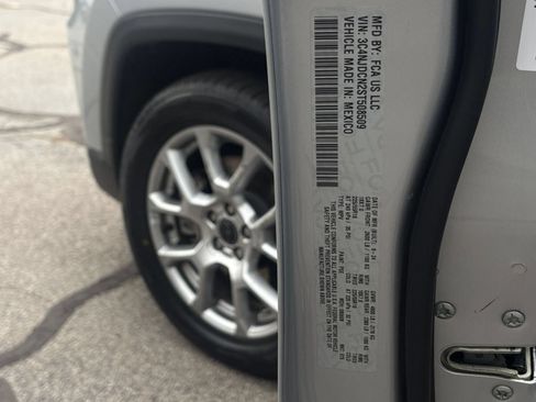 Used 2025 Jeep Compass Limited AWD/4WD image 30