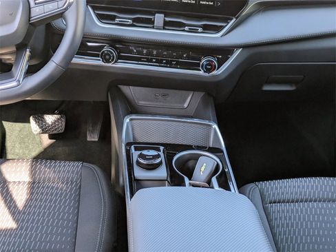 New 2026 Chevrolet Equinox LT image 18