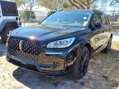 Used 2025 Lincoln Corsair Reserve w/ Jet Appearance Package image 3