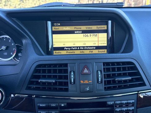 Used 2011 Mercedes-Benz E 550 Cabriolet image 18