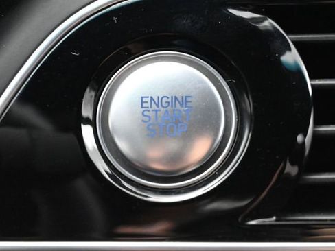 Used 2023 Genesis G70 2.0T w/ Sport Prestige Package image 29