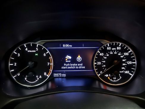 Used 2024 Nissan Altima 2.5 SV image 15